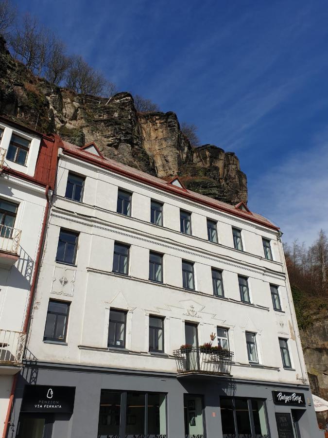 Penzion Via Ferrata Decin Bagian luar foto